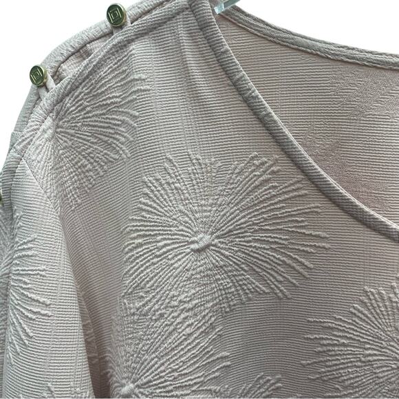 Liz Claiborne Blush Pink Knit Top Dandelion Embossed Button Shoulders Size 3X - Picture 5 of 10